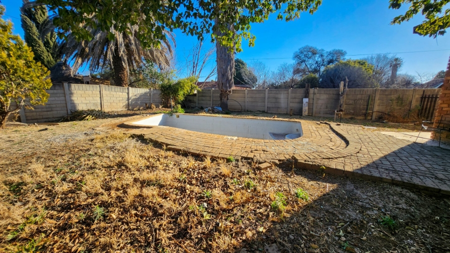 3 Bedroom Property for Sale in La Hoff North West